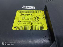 Volvo V50 Lampa przednia 30698873