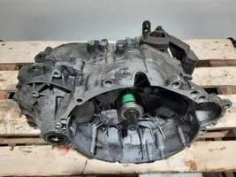 Volvo S60 Mechaninė 5 pavarų dėžė P8647073