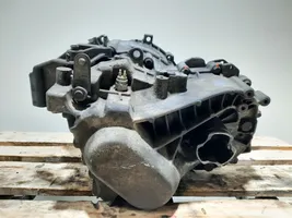 Volvo S60 Mechaninė 5 pavarų dėžė P8647073