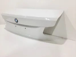 BMW 2 F22 F23 Takaluukun/tavaratilan kansi 