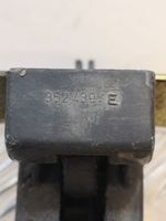 Renault Master II Loading door lock 352439E