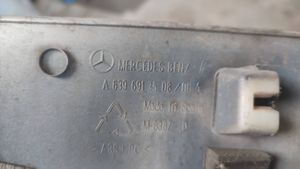 Mercedes-Benz Vito Viano W639 Maskownica szyny drzwi bocznych / przesuwnych A6396913508