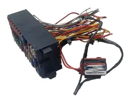 Renault Trafic II (X83) Module de fusibles 