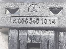 Mercedes-Benz C W204 Interruttore del pedale del freno A0065451014