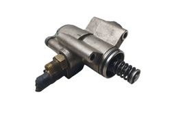 Volkswagen Golf V Polttoaineen ruiskutuksen suurpainepumppu 03C127025R