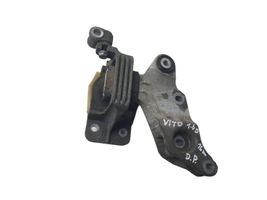 Mercedes-Benz Vito Viano W447 Supporto di montaggio del motore A4472410713