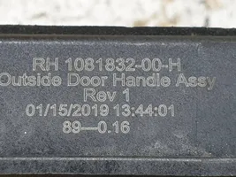 Tesla Model 3 Klamka zewnętrzna drzwi przednich 108183200H