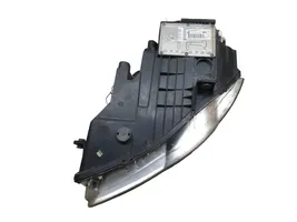 Volkswagen PASSAT B6 Lampa przednia 3C0941752G