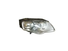 Volkswagen PASSAT B6 Lampa przednia 3C0941752G