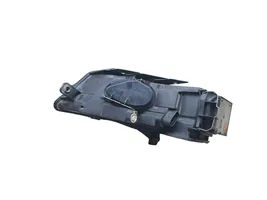 Volkswagen PASSAT B6 Lampa przednia 3C0941752G