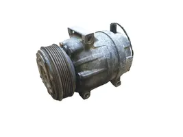 Renault Trafic II (X83) Air conditioning (A/C) compressor (pump) 8200021822