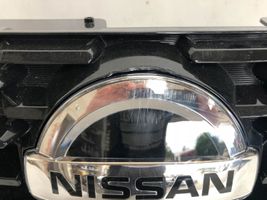 Nissan Qashqai J12 Griglia superiore del radiatore paraurti anteriore 623106UA