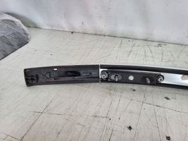 Toyota Auris E180 Katon muotolistan suoja 63470-02020