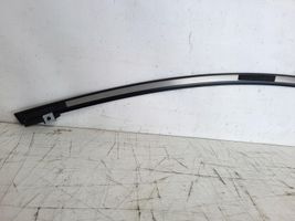 Mazda 3 Listwa szyby drzwi przednich BHS2-50-985C