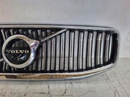 Volvo V60 Augšējais režģis 