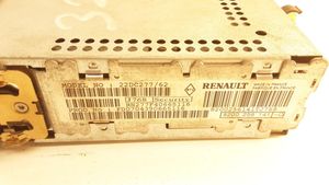 Renault Megane II Panel / Radioodtwarzacz CD/DVD/GPS 22DC27762