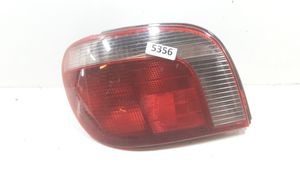 Toyota Yaris Aizmugurējais lukturis virsbūvē 52004