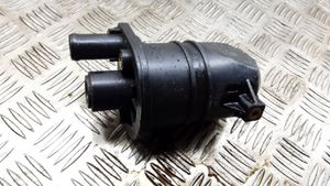 Opel Vectra C Supporto di montaggio del filtro dell’olio 70349667