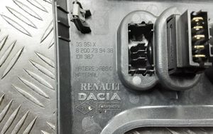 Dacia Sandero Cadre, panneau d'unité radio / GPS 8200739438