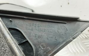 Toyota Yaris Manualne lusterko boczne drzwi przednich E13010399