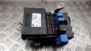 Nissan Primera Module de fusibles 285519F