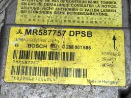 Mitsubishi Colt Sterownik / Moduł Airbag 0285001686