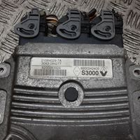 Renault Megane II Calculateur moteur ECU 8200283924