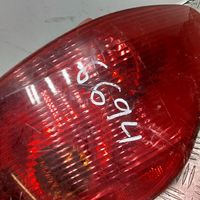 Peugeot 307 Задний фонарь в кузове 89022860507