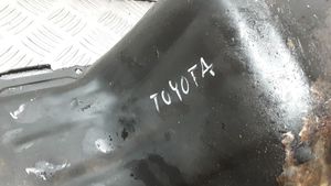 Toyota Avensis T270 Öljypohja 