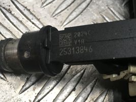 Opel Vectra C Tuyau de conduite principale de carburant 09133177A