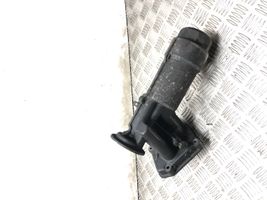 Volkswagen PASSAT B5 Oil filter mounting bracket 038115389B