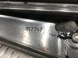 Skoda Octavia Mk2 (1Z) Manualny podnośnik szyby drzwi przednich 117747