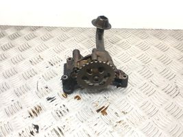 Volkswagen Touran I Oil pump 06A115121