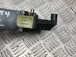 Mercedes-Benz CLK A208 C208 Moteur de lève-vitre de porte avant 0130821919