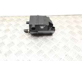 Volvo S60 Sfiato/tubo di sfiato/tubo flessibile 8692211