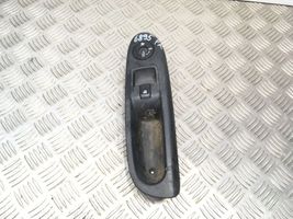 Renault Clio II Przyciski szyb 8200084013