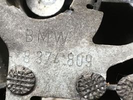 BMW 3 E46 Takavalon osa 8374809