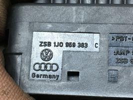 Volkswagen Bora Wiązka przewodów drzwi tylnych / Przelotka 1J0959383C
