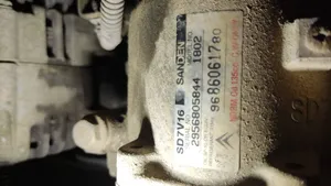 Peugeot Partner Ilmastointilaitteen kompressorin pumppu (A/C) 9686061780