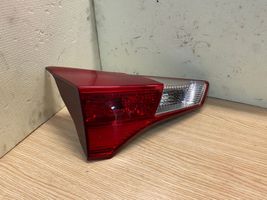 Toyota RAV 4 (XA40) Lampy tylnej klapy bagażnika 