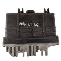 Audi 80 90 S2 B4 Dzinēja vadības bloks 8A0907311L