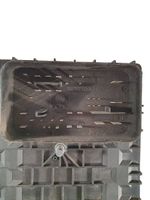 Volkswagen Polo IV 9N3 Module de fusibles 1K0937125A