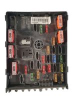 Volkswagen Polo IV 9N3 Module de fusibles 3C0937125