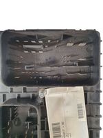 Volkswagen Polo IV 9N3 Module de fusibles 1K0937124H