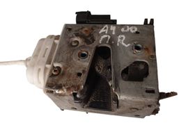 Audi A4 S4 B5 8D Zamek drzwi przednich 4D1837016D