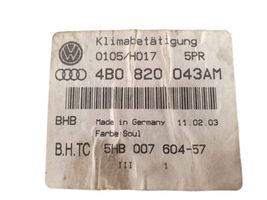 Audi A6 S6 C5 4B Oro kondicionieriaus/ klimato/ pečiuko valdymo blokas (salone) 4B0820043AM