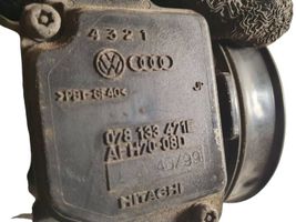 Volkswagen PASSAT B5 Przepływomierz masowy powietrza MAF 078133471E