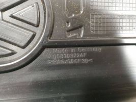 Volkswagen PASSAT B5 Copri motore (rivestimento) 058103724F