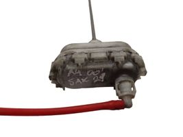 Audi A4 S4 B5 8D Motorino del tappo del serbatoio del carburante 8D0862153