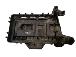 Volkswagen Cross Touran I Vassoio batteria 1K0915333C